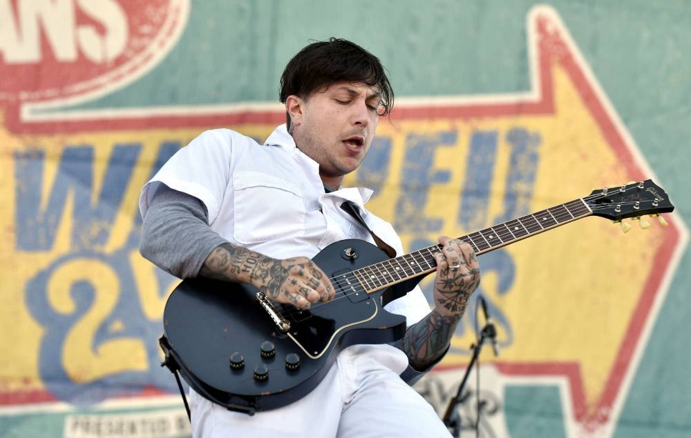Frank Iero - My Chemical Romance’s Frank Iero offers new guitar tutorial for fans at home - nme.com