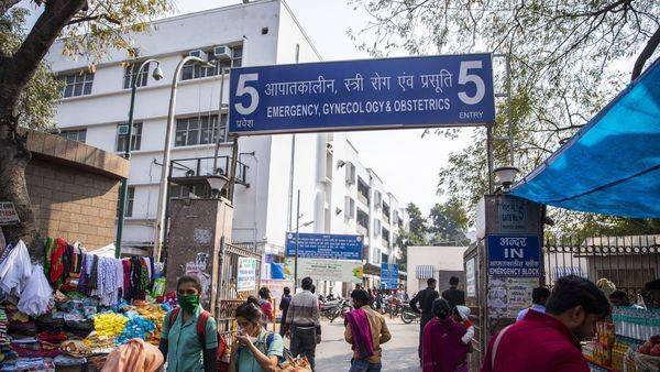 Coronavirus: Two resident doctors of Safdarjung Hospital test positive - livemint.com - city New Delhi - city Delhi