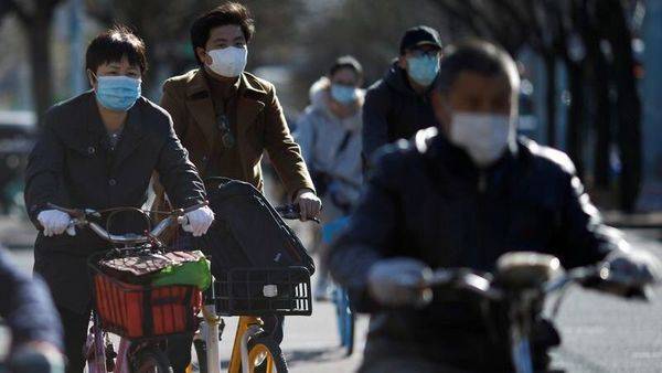Workers return to China’s factories, but coronavirus hurts global demand - livemint.com - China - province Hubei - city Beijing
