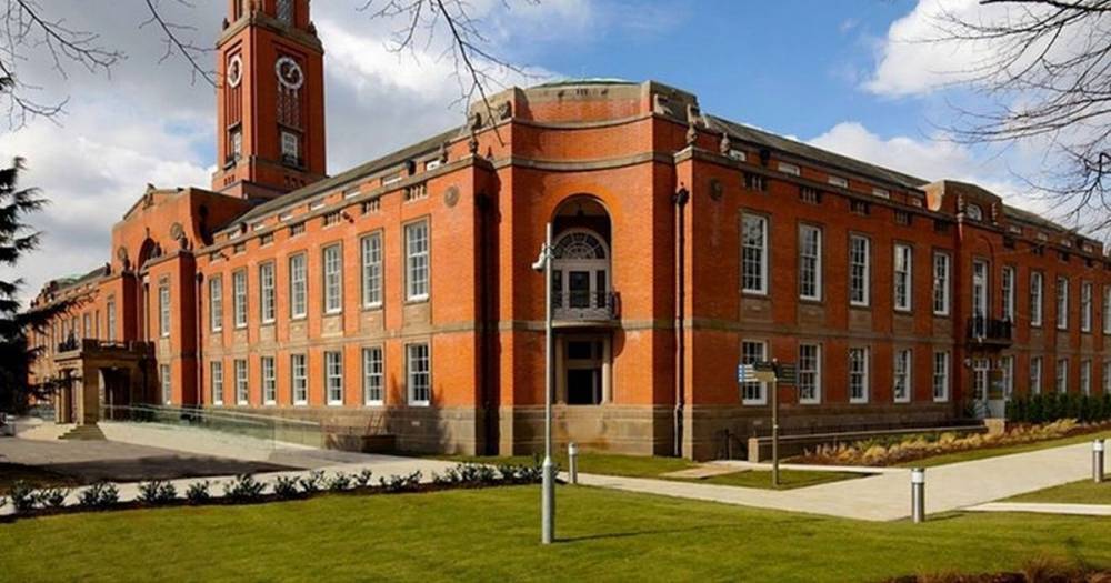 Trafford Council borrows £7m for two weeks 'to help ease cashflow issues' - manchestereveningnews.co.uk