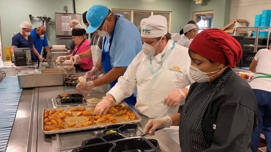 Culinary arts students help prepare meals for senior citizens in Kissimmee - clickorlando.com - state Florida