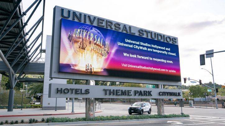 Universal Studios Hollywood extends closure through end of May, announces plan to furlough workers - fox29.com - state California - Los Angeles, state California - city Los Angeles, state California