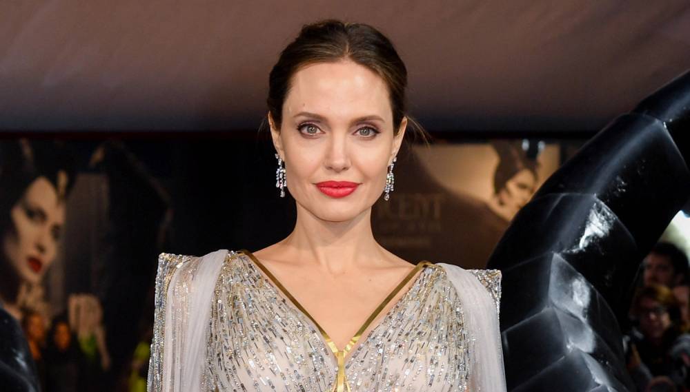 Angelina Jolie Writes Op-Ed on How Children Are Vulnerable During the Pandemic - justjared.com
