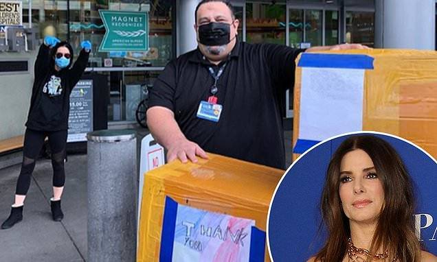 Sandra Bullock donates 6,000 N95 masks to Los Angeles healthcare workers - dailymail.co.uk - Los Angeles - city Los Angeles - county Bryan - county Randall - city Sandra, county Bullock - county Bullock