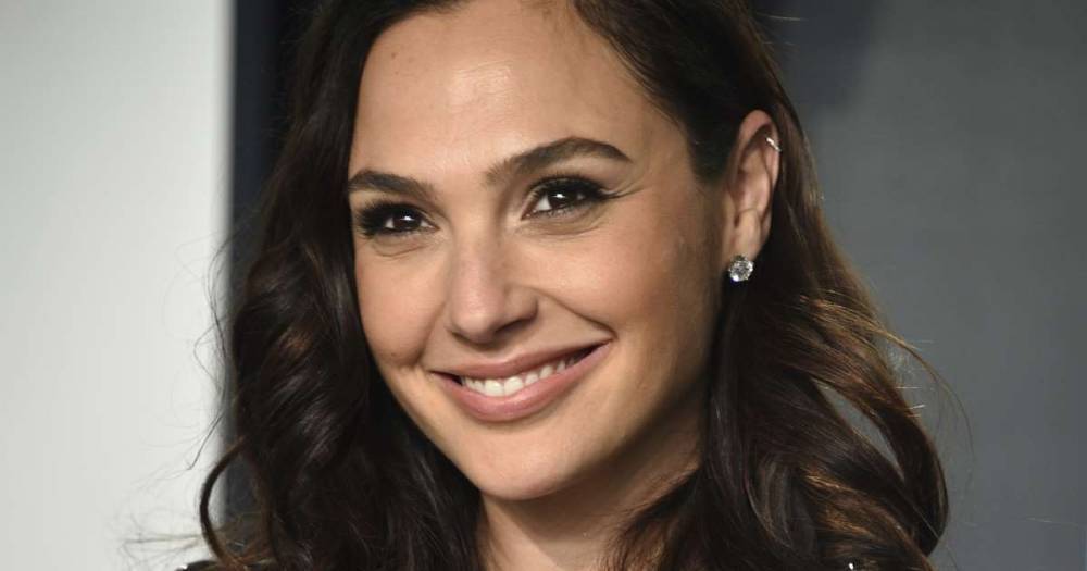 Wonder Woman star Gal Gadot lands Vogue cover as she talks self-isolating with her husband and two kids: 'We're trying to enjoy quality time' - msn.com - city Beverly Hills