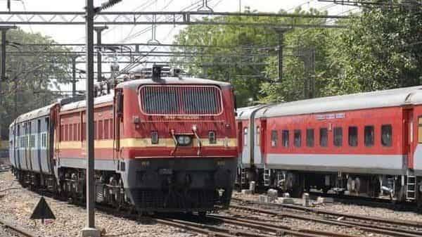 Railways clarifies on reports of resumption of train services - livemint.com - city New Delhi