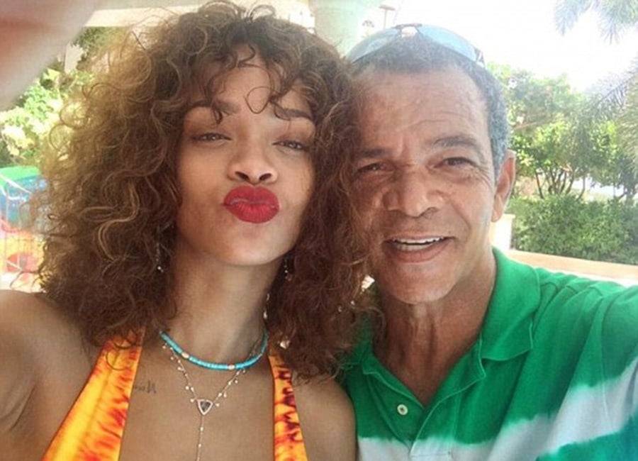 Ronald Fenty - Rihanna sent her father a ventilator after he contracted COVID-19 - evoke.ie - Barbados