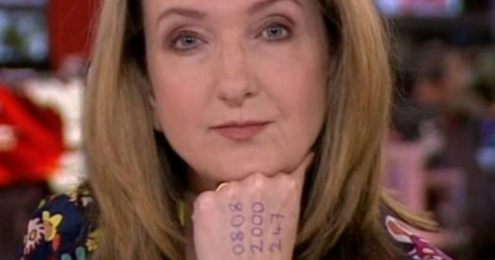 Victoria Derbyshire - Victoria Derbyshire hosts news with number for domestic abuse hotline on hand - mirror.co.uk