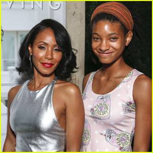 Willow Smith - Pinkett Smith - Jada Pinkett Smith Admits She Was Worried About Daughter Willow's Excessive Weed Smoking' - Watch! (Video) - justjared.com - state Indiana - county Jones