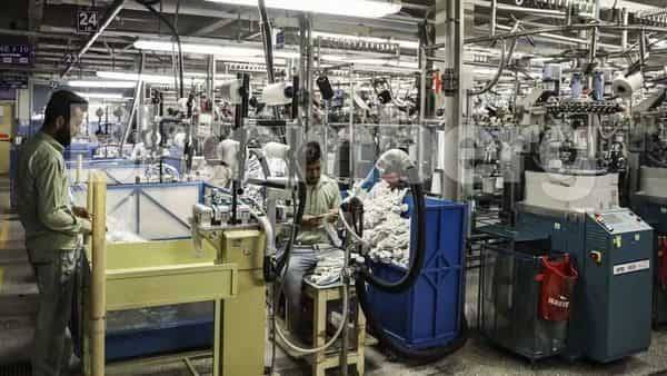 Pakistan reopens factories during virus lockdown as exports drop - livemint.com - Pakistan