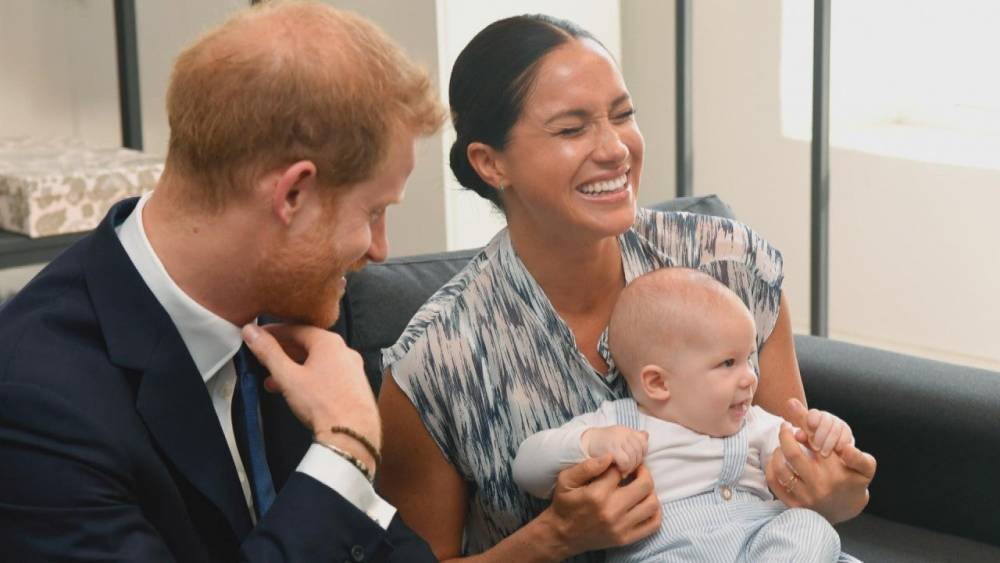 Meghan Markle - prince Harry - Katie Nicholl - prince Archie - Meghan Markle and Prince Harry’s Son Archie Has 'Mastered Cruising' and Is 'Desperate to Talk’ - etonline.com - Los Angeles - state California - city Malibu, state California