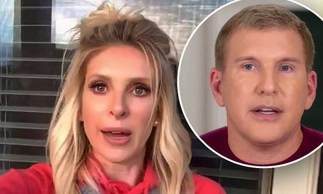 Todd Chrisley - Lindsie Chrisley - Lindsie Chrisley hasn't mended rift with estranged father Todd after his COVID-19 diagnosis - dailymail.co.uk