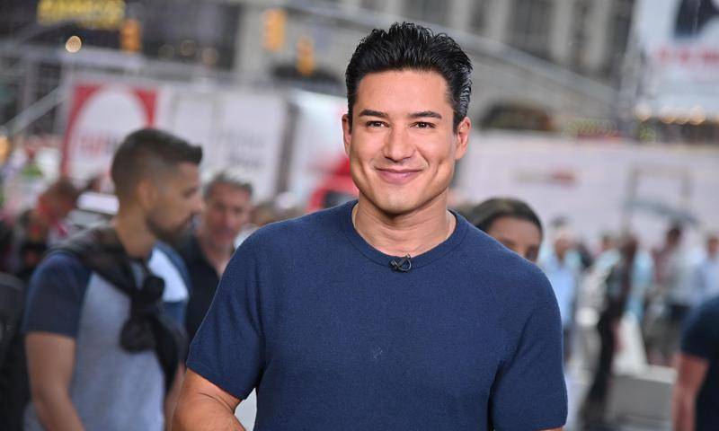 Mario Lopez - Mario Lopez donates food to local hospital on the frontline fighting against COVID-19 - us.hola.com - Italy - state California