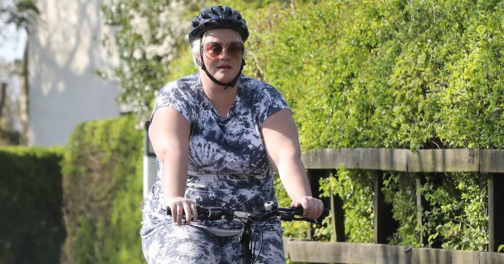 Gemma Collins - Gemma Collins slips into tie-dye spandex for bike ride as she gets daily exercise - mirror.co.uk