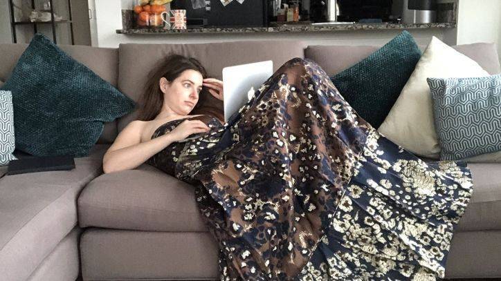 New York woman wears different gown each day while working from home during pandemic - fox29.com - New York - city New York