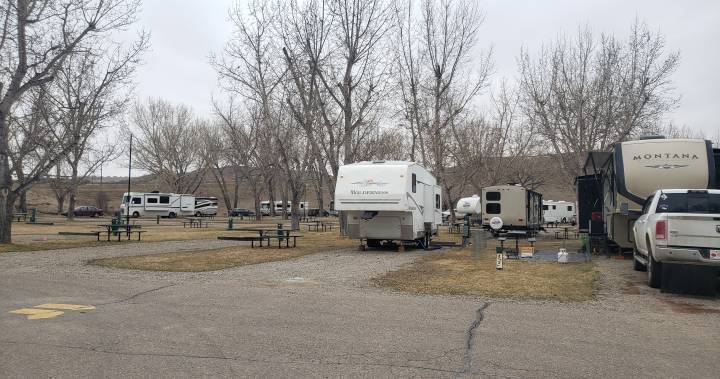 Alberta Parks - Coronavirus: Private campgrounds around Lethbridge still open despite public closures - globalnews.ca - Usa - Canada - county Park