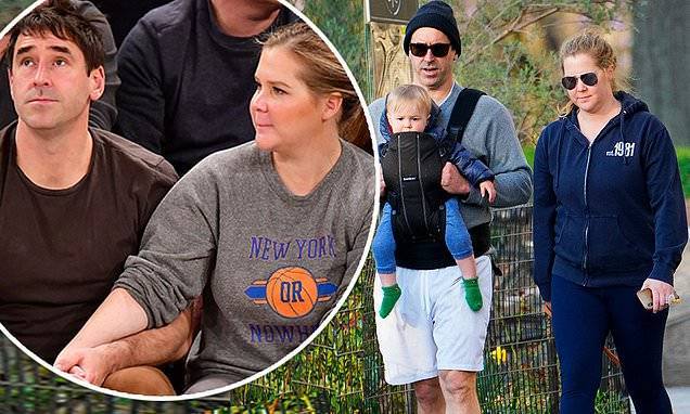 Chris Fischer - Amy Schumer and chef husband Chris Fischer will star in cooking show on Food Network - dailymail.co.uk - New York - state California - city Malibu, state California