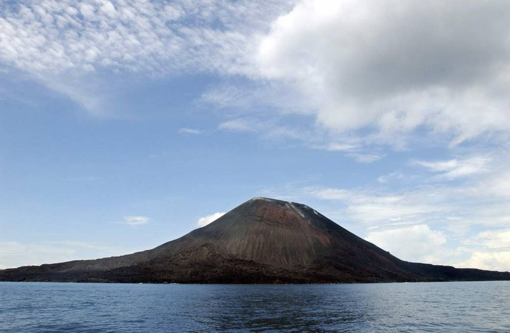 Indonesia's Anak Krakatau volcano shoots ash, lava - clickorlando.com - Indonesia - city Jakarta