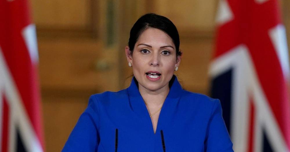 Priti Patel repeatedly refuses to apologise to NHS staff for lack of PPE during coronavirus daily briefing - manchestereveningnews.co.uk