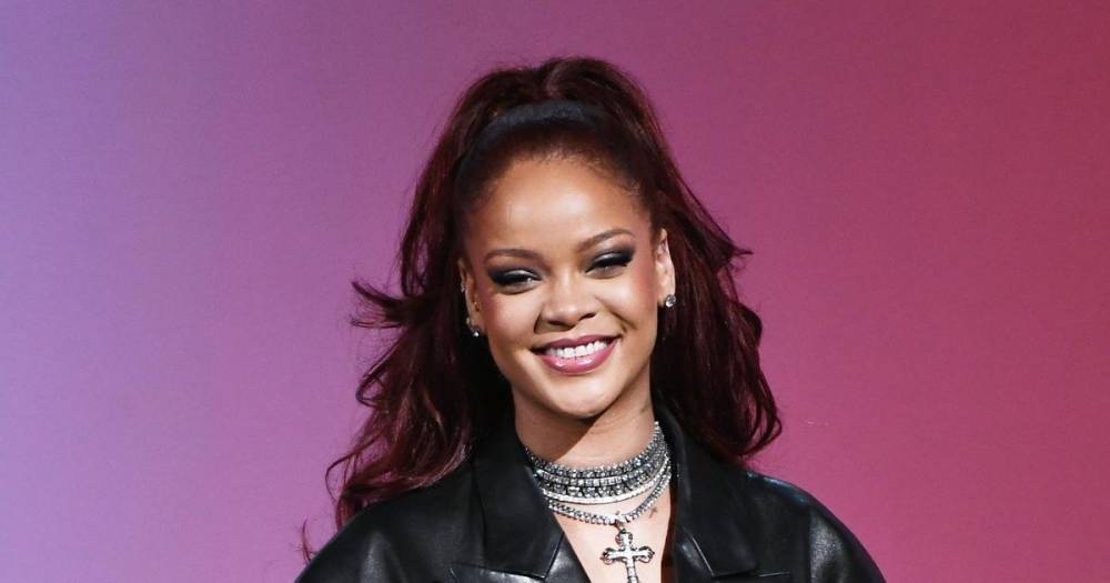 Rihanna warns fans to quit asking about new album: 'I'm trying to save the world' - wonderwall.com