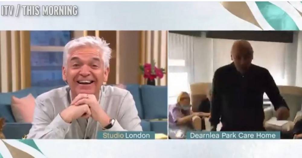 Phillip Schofield - Phillip Schofield heartbroken as pensioner who sang to This Morning viewers in lockdown dies after contracting coronavirus - manchestereveningnews.co.uk