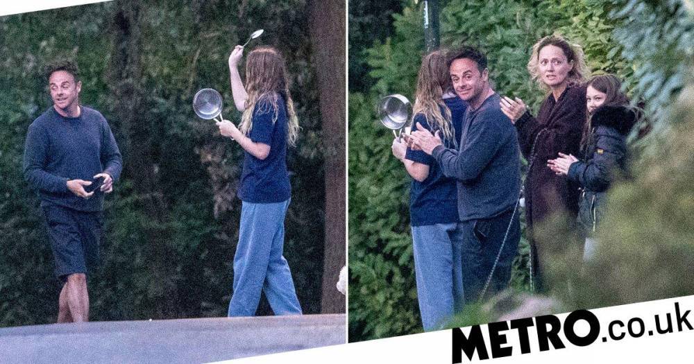Anne Marie Corbett - Ant McPartlin and girlfriend Anne-Marie Corbett clap on their doorstep for NHS and key workers - metro.co.uk