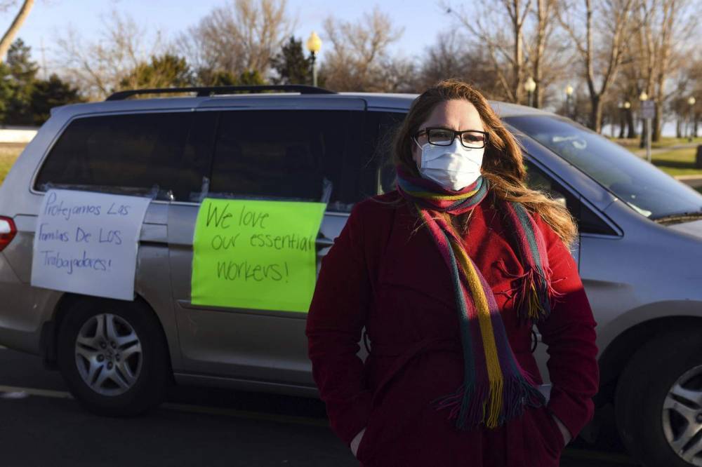 Kristi Noem - Smithfield closes South Dakota pork plant due to coronavirus - clickorlando.com - state Virginia - county Falls - state South Dakota - county Sioux - city Sioux Falls