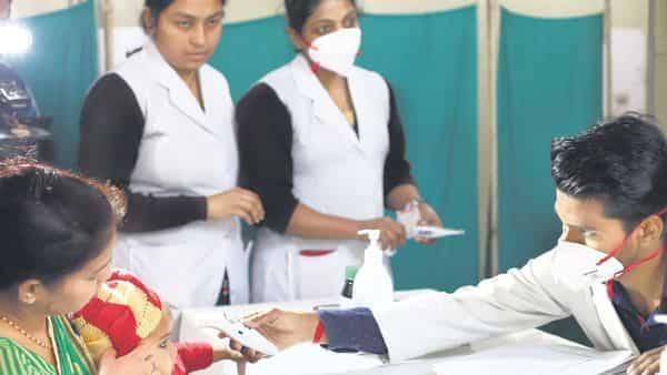 Alleging second-class treatment, nurses up the ante on safety gear and housing - livemint.com - city Delhi