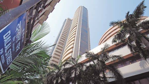 Ajay Tyagi - BSE, NSE CEOs lead by example to keep business ticking - livemint.com - India - city Mumbai