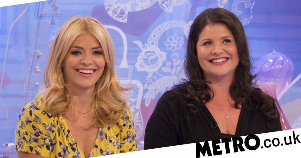 Holly Willoughby - Dan Baldwin - Holly Willoughby missing sister as she shares tear-jerking poem about being apart amid lockdown - metro.co.uk