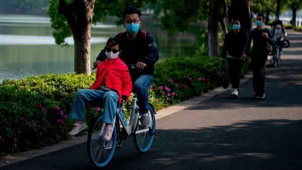 Wuhan's lessons in containing Covid-19: Wear masks, no home quarantine for patients - livemint.com - New York - China - city Wuhan - city Beijing
