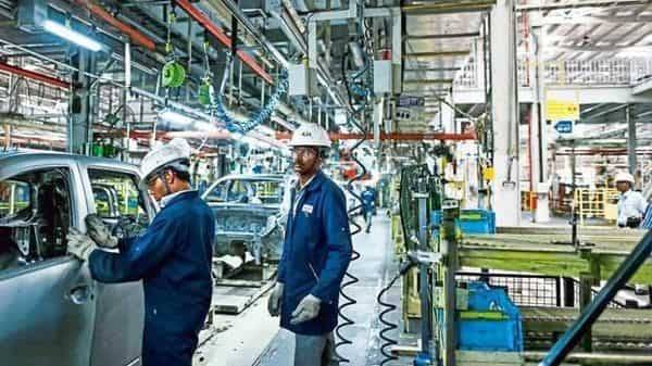 Auto industry needs low-cost products, localisation to stabilise: Report - livemint.com - India - city Mumbai