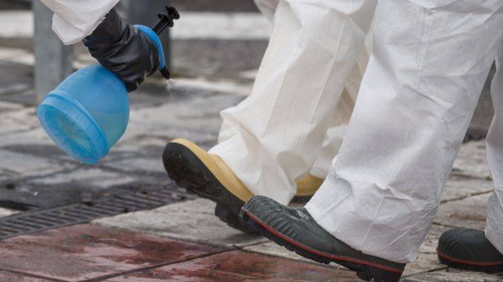 CDC study suggests coronavirus can travel 13 feet in air and live on shoes - fox29.com - China - city Wuhan, China - city Atlanta