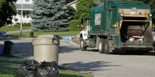 London Ont - London Ont. three-container garbage exemption pickup going ahead as scheduled - globalnews.ca - city However