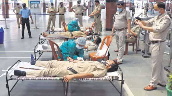 Pool of eligible blood donors shrinks as govt excludes those at risk - livemint.com - city New Delhi - India