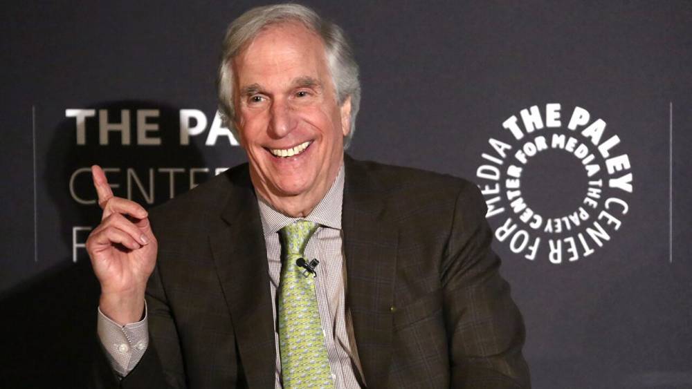 Henry Winkler - Henry Winkler says his grandkids keep their distance in driveway while visiting: 'I want only to squeeze them' - foxnews.com