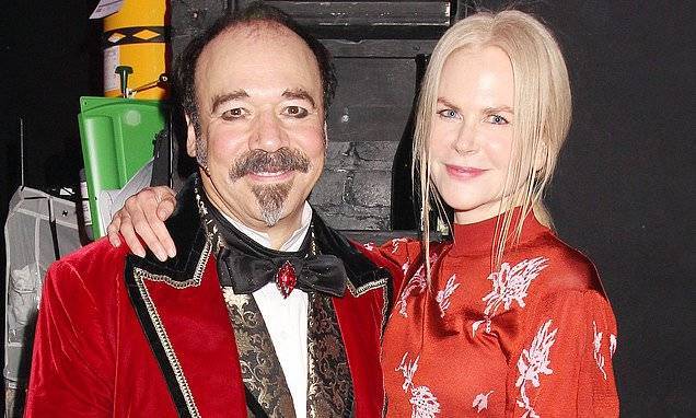 Danny Burstein - Broadway performer Danny Burstein documents his intense battle with COVID-19 - dailymail.co.uk