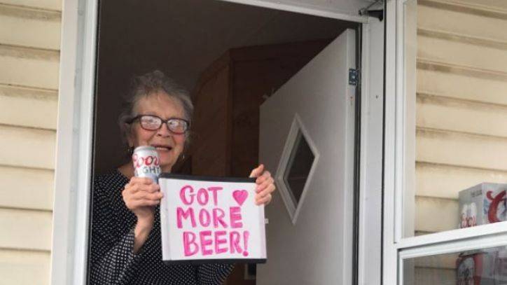 Olive Veronesi - 93-year-old Pennsylvania woman's viral coronavirus plea for more beer answered by Coors Light - fox29.com - county Seminole - state Pennsylvania
