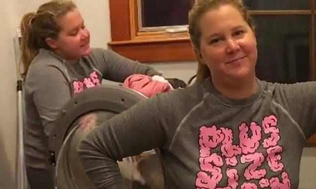 Amy Schumer - Chris Fischer - Amy Schumer does the laundry in Instagram video to prove celebrities can do household chores too - dailymail.co.uk - city New York