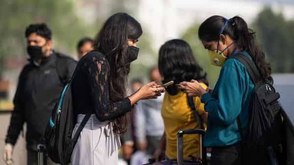 Want a new SIM connection during lockdown? Govt will take a call soon - livemint.com - city New Delhi - India