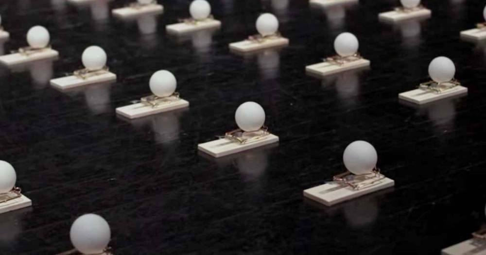Scientists use ping pong balls and mouse traps to show importance of social distancing - mirror.co.uk - Britain - state Ohio