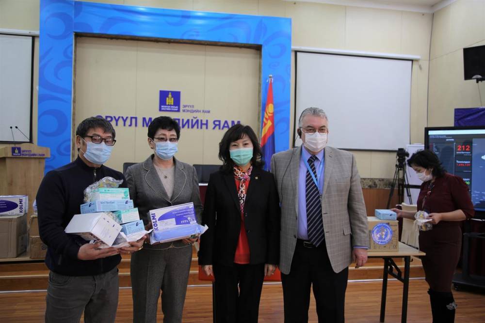 Supporting frontline workers in the COVID-19 response - who.int - Mongolia - city Ulaanbaatar