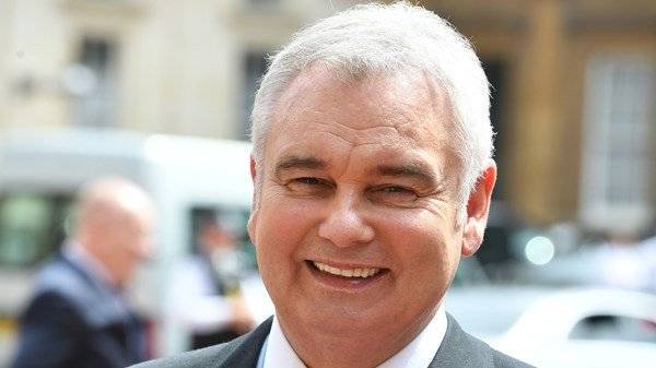 Eamonn Holmes attempts to ‘clear up’ coronavirus 5G comments - breakingnews.ie - Britain