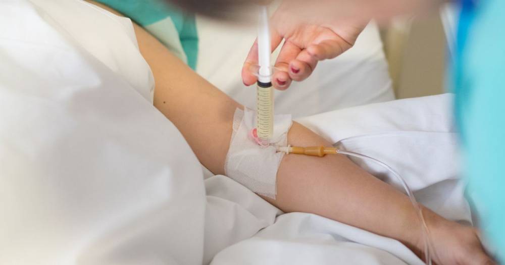 Coronavirus: Hospital carries out 'antibody transfusion' treatment in UK first - mirror.co.uk - Britain