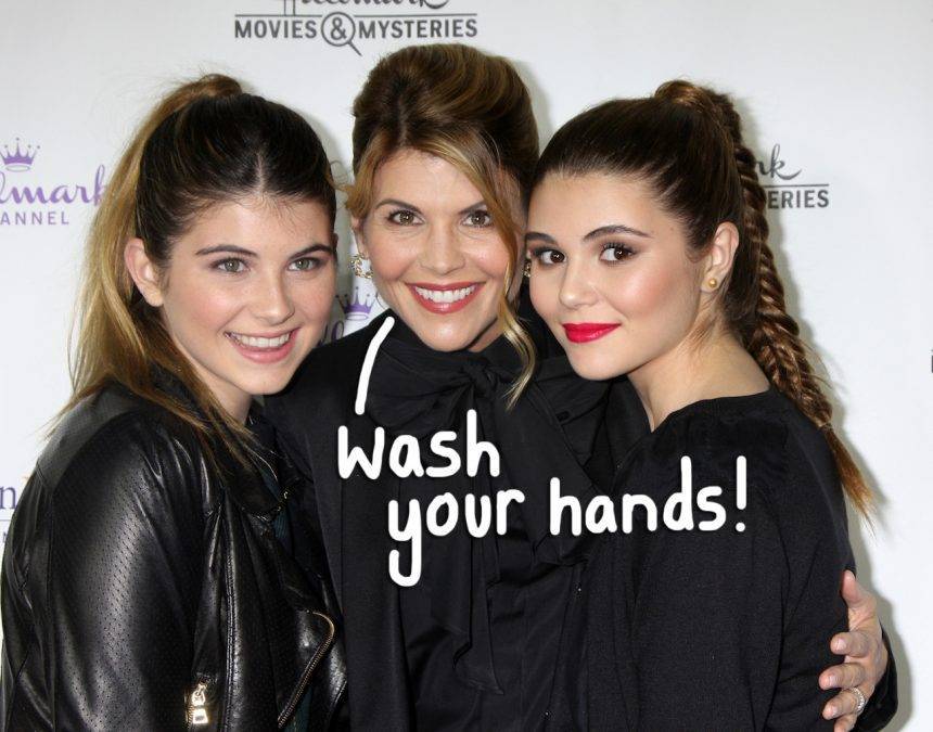 Olivia Jade - Lori Loughlin Is In ‘Constant Contact’ With Daughters Olivia & Bella Who Are ‘Quarantined Together’ - perezhilton.com - state California