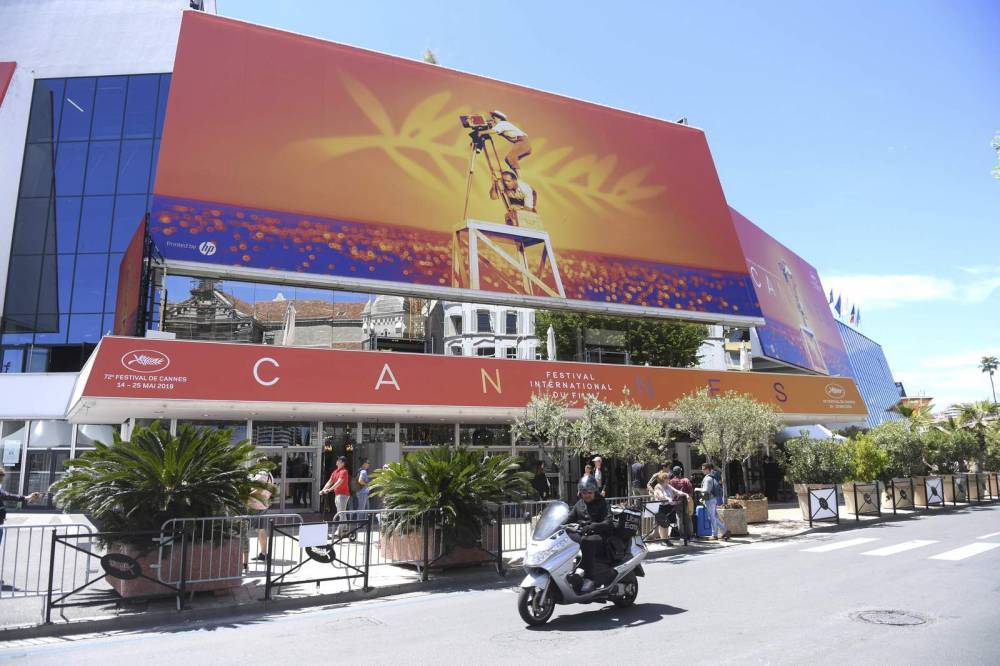 Emmanuel Macron - Options dwindle for postponed Cannes Film Festival - clickorlando.com - New York - France