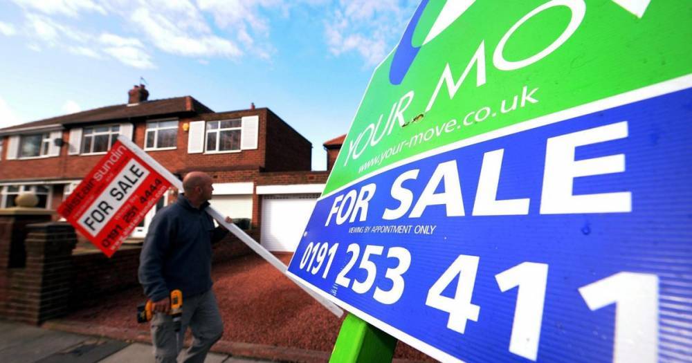 Coronavirus: House prices set to tumble 13% over next 12 months - mirror.co.uk - Britain