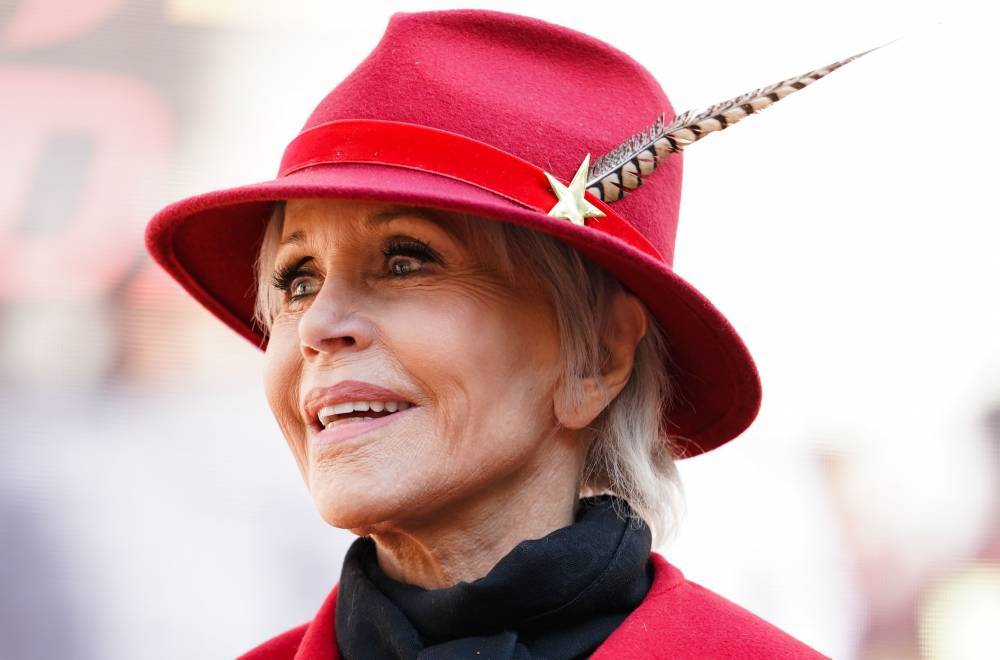 Jane Fonda - Jane Fonda Designs Tracksuits For Climate Change And Coronavirus Relief - etcanada.com