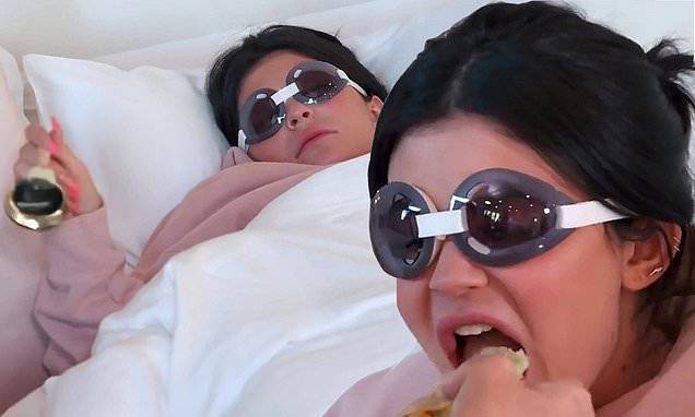 Kylie Jenner - Kris Jenner - Kris Jenner gives Kylie a bell to ring from bed for help after eye surgery - dailymail.co.uk