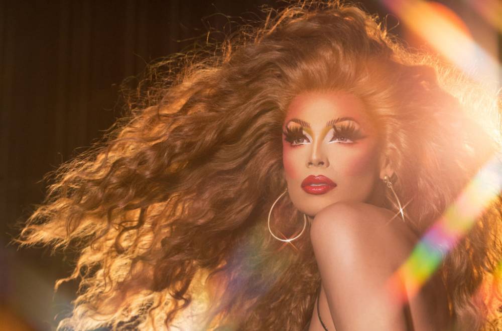 Valentina Talks 'All Eyes on Me' & 'La Casa de las Flores' Netflix Debut - billboard.com - Usa